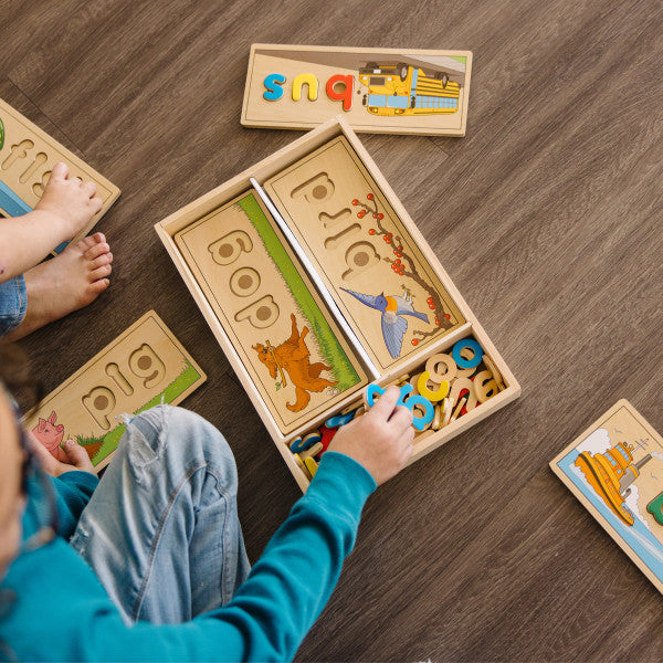 Melissa & Doug Spelling Puzzle