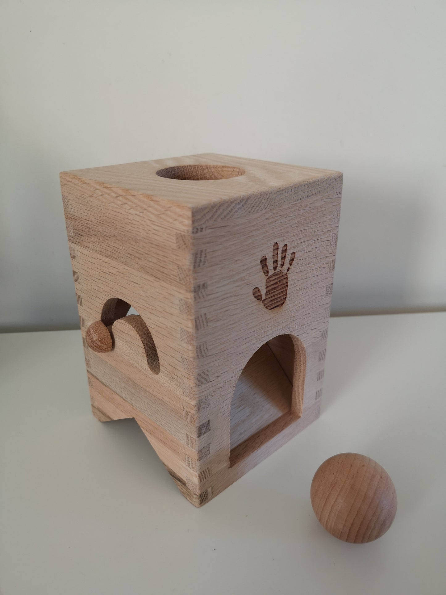 montessori object permanence box