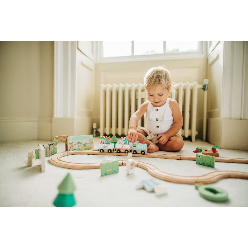 Captivating train track set